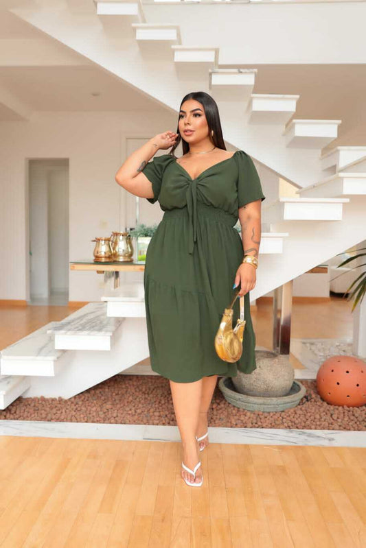 Vestido Plus Size Curto Yasmin
